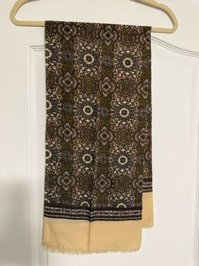 Women's Patterned Olive & Cream Scarf Wrap